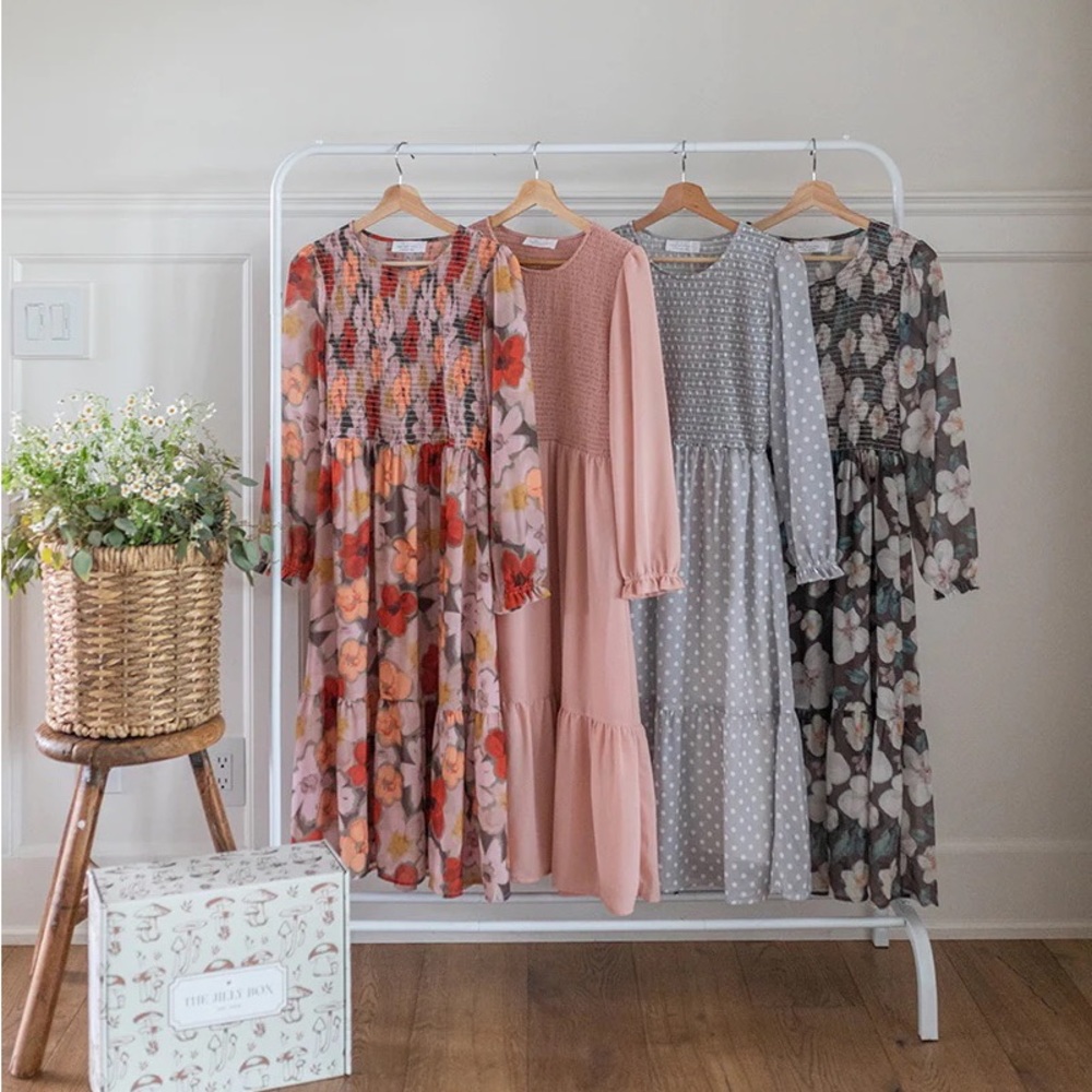 BNWT Jillian Harris x Mad About Style midi Dress